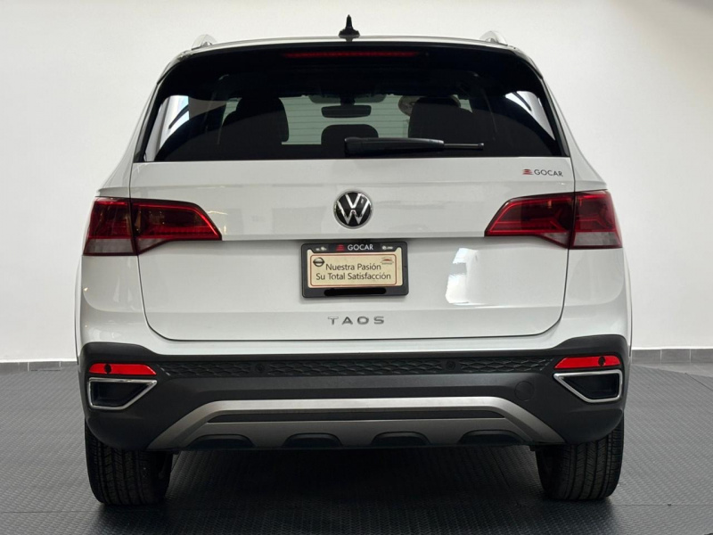 Volkswagen Taos  5 pts. Highline Black, 1.4T, 150 HP, TA, piel, f. led, TP, rieles en techo, RA-18 2022